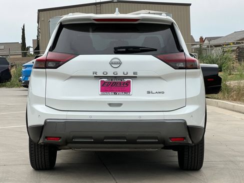 Used 2026 Nissan Rogue SL AWD/4WD image 6