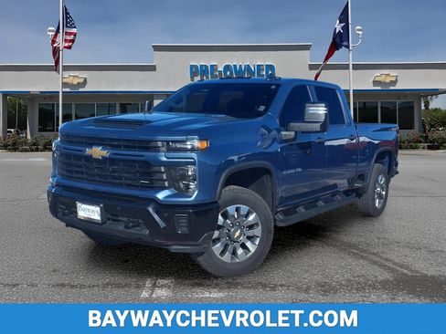 Used 2025 Chevrolet Silverado 2500 Custom w/ Custom Value Package AWD/4WD image 1
