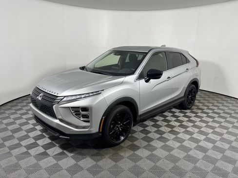 Used 2025 Mitsubishi Eclipse Cross LE AWD/4WD image 9