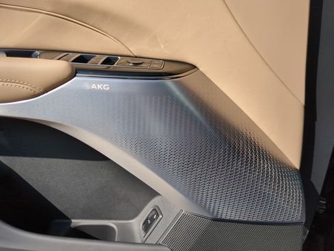 New 2026 Cadillac Lyriq Signature Luxury image 18