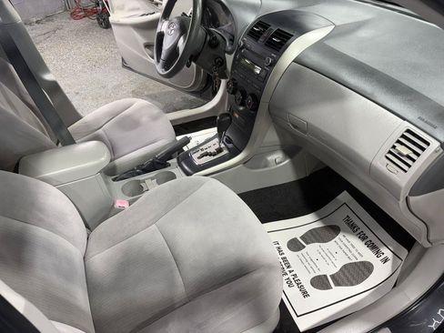 Used 2010 Toyota Corolla FWD image 17
