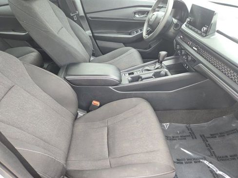 Used 2023 Honda Accord EX image 8