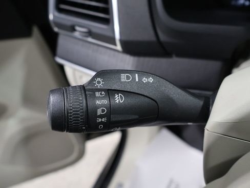 Used 2020 Volvo XC90 T6 Momentum image 38