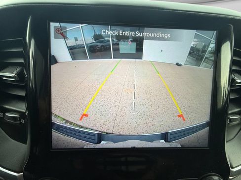 Used 2022 RAM 1500 Laramie AWD/4WD image 28
