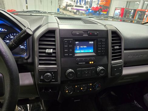 Used 2017 Ford F250 XL w/ STX Appearance Package image 25