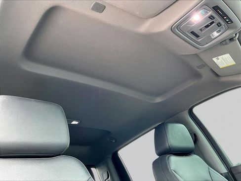 Used 2022 Chevrolet Silverado 1500 LTZ RWD image 17