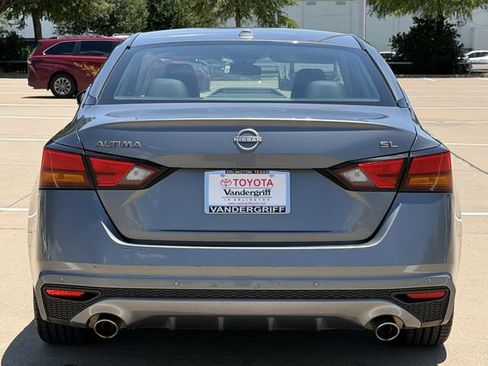 Used 2023 Nissan Altima 2.5 SL FWD image 5