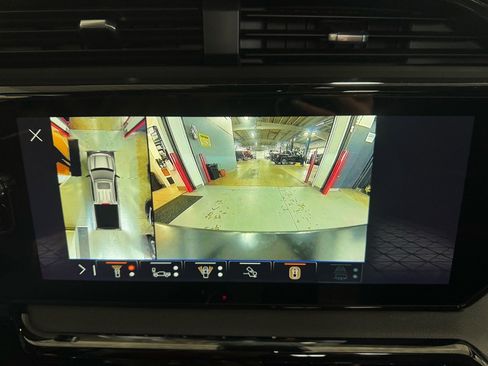 New 2026 GMC Sierra 1500 AT4 w/ AT4 Premium Package AWD/4WD image 26