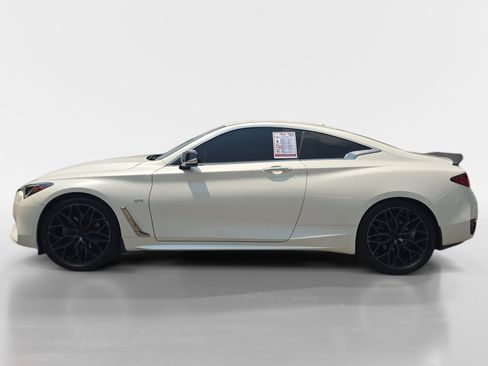 Used 2018 INFINITI Q60 3.0t Luxe w/ Sensory Package 3.0T Luxe AWD/4WD image 2