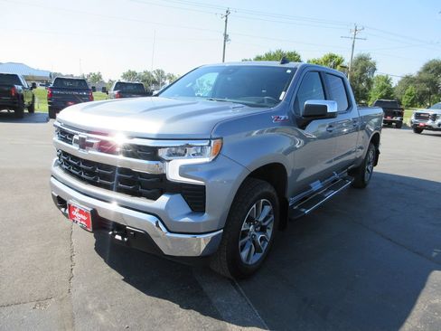 Certified 2026 Chevrolet Silverado 1500 LT AWD/4WD image 13