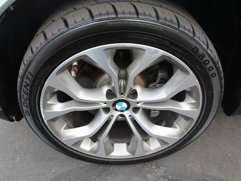 Used 2017 BMW X5 xDrive40e AWD/4WD image 11