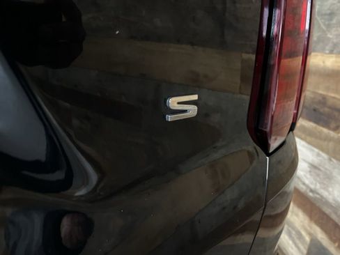 Used 2021 Kia Sorento S w/ Panoramic Sunroof Package image 22