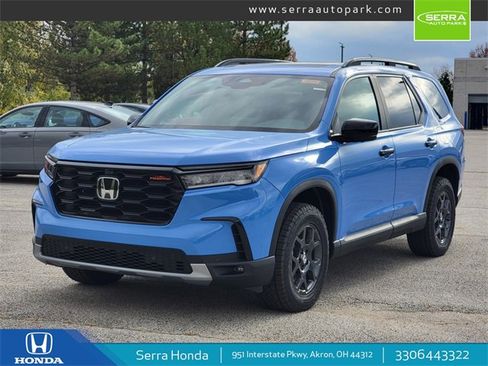 New 2025 Honda Pilot TrailSport image 1