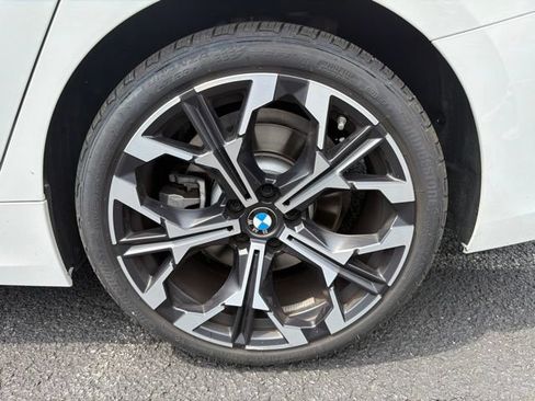 Used 2025 BMW 330i xDrive Sedan AWD/4WD image 18