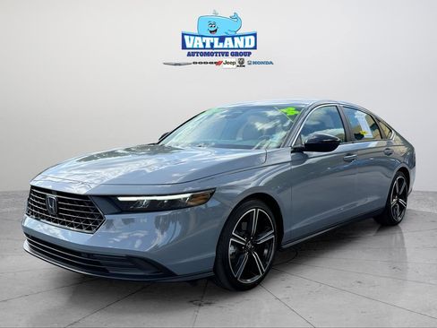 Used 2024 Honda Accord Sport image 1