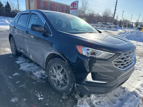 Used 2022 Ford Edge SEL image 2