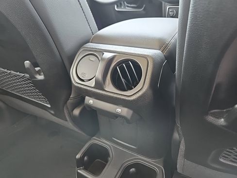 New 2026 Jeep Gladiator Sahara image 89