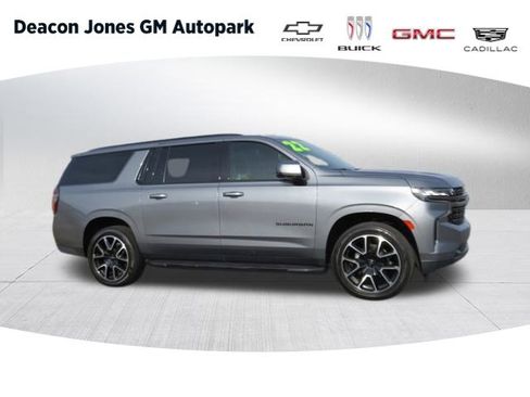 Certified 2022 Chevrolet Suburban RST w/ Luxury Package image 1