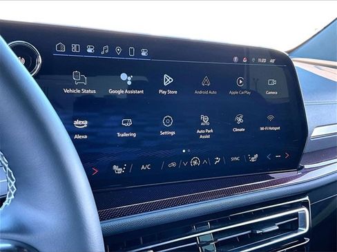 Used 2024 Chevrolet Traverse Z71 w/ Enhanced Driving Package image 19