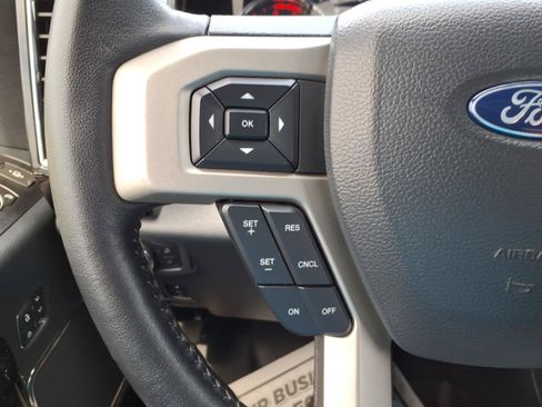 Used 2022 Ford F250 Lariat w/ Black Appearance Package AWD/4WD image 24