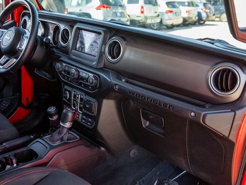 Used 2019 Jeep Wrangler Unlimited Rubicon w/ LED Lighting Group image 11