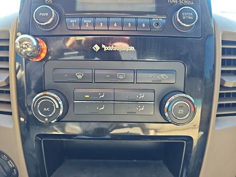 Used 2013 Nissan Titan SV w/ SV Premium Utility Pkg image 26