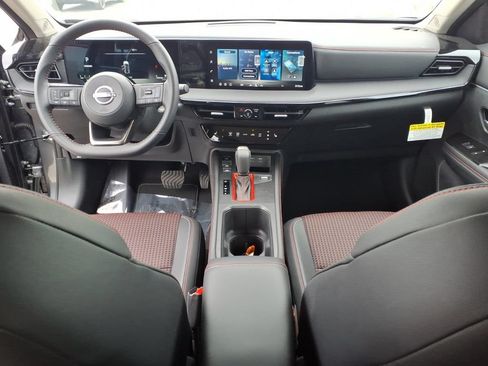 New 2026 Nissan Kicks SR w/ Cold Weather Package AWD/4WD image 28