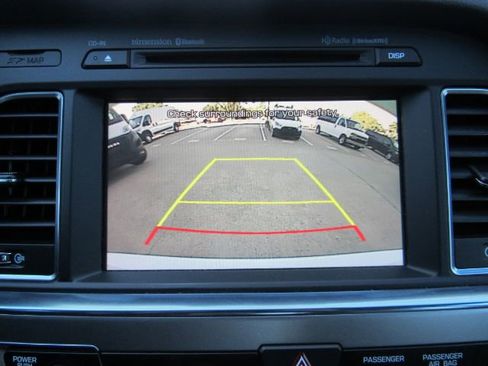 Used 2017 Hyundai Sonata Plug-In Hybrid image 8