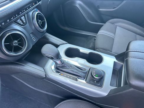 Used 2025 Chevrolet Blazer LT image 42
