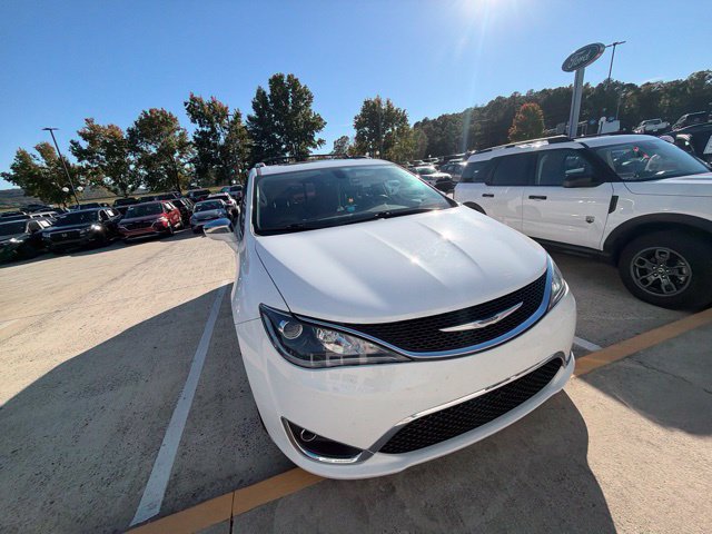 Used 2017 Chrysler Pacifica Limited FWD image 7
