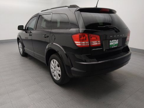 Used 2018 Dodge Journey SE w/ Connectivity Group FWD image 5