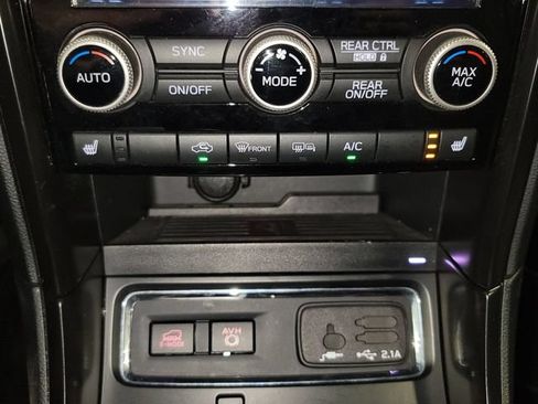 Used 2022 Subaru Ascent Onyx Edition AWD/4WD image 34
