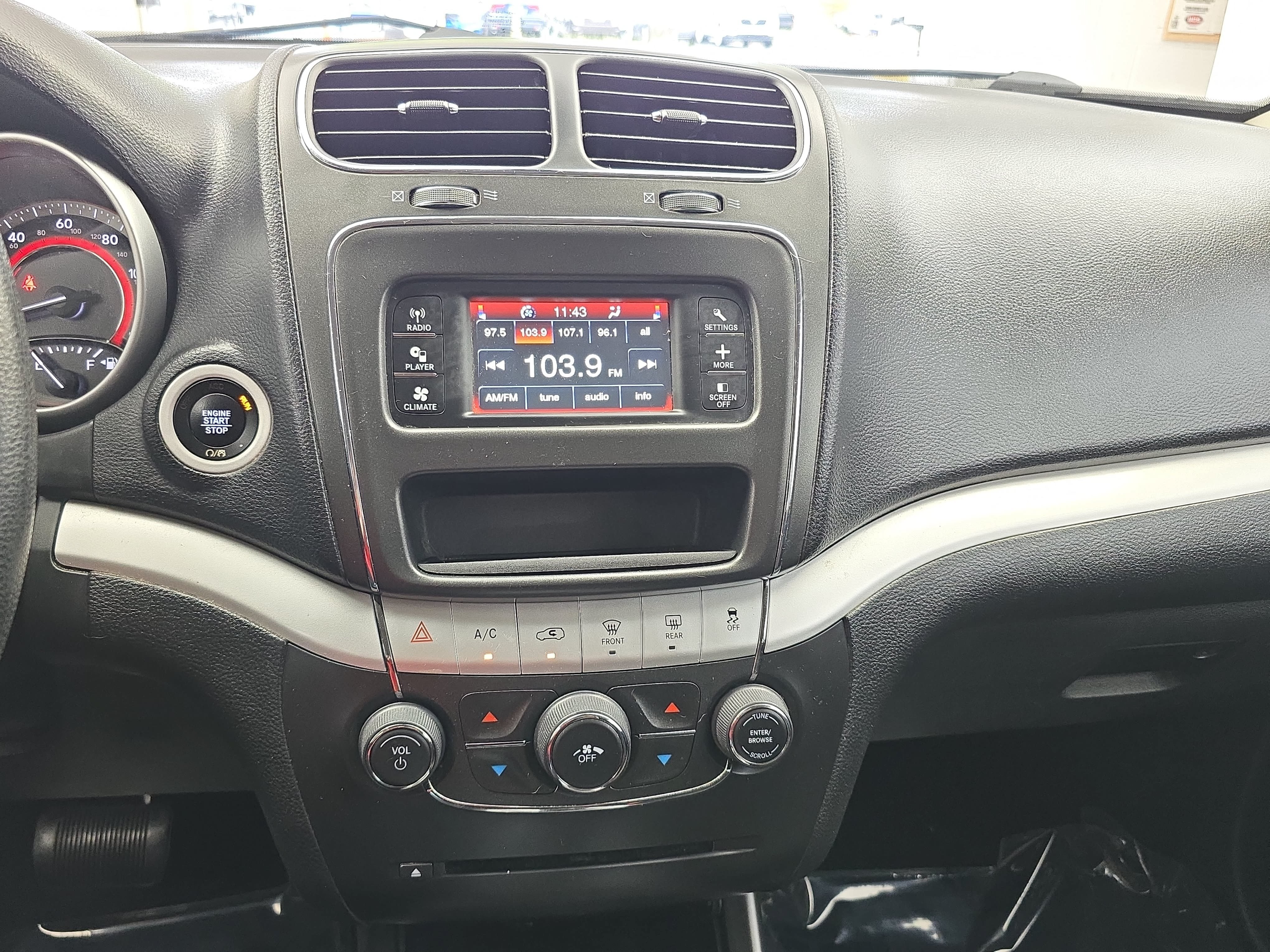 Used 2020 Dodge Journey SE FWD image 20