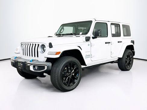 Used 2023 Jeep Wrangler Sahara w/ Cold Weather Group image 3