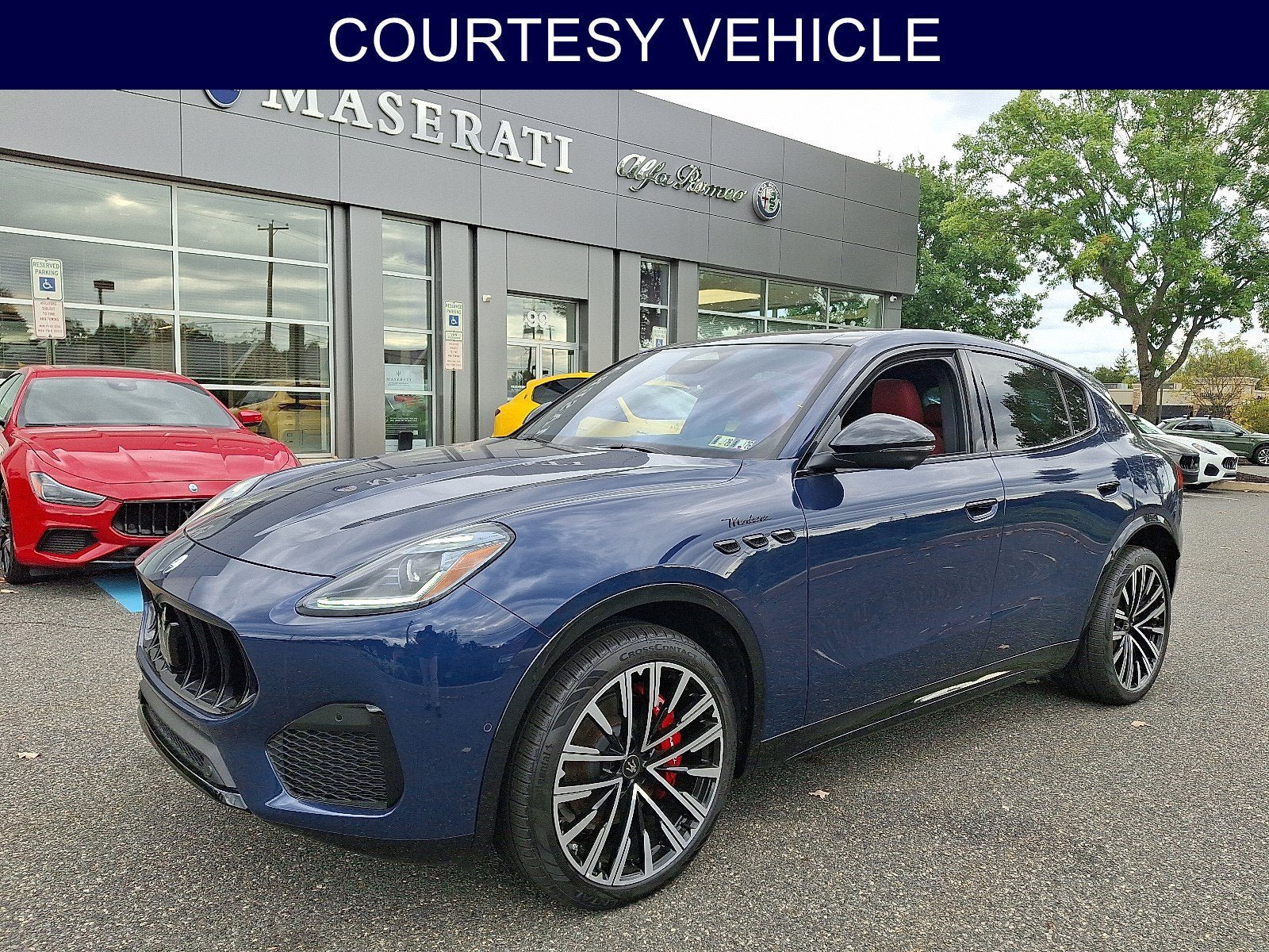 Used 2025 Maserati Grecale Modena AWD/4WD image 1