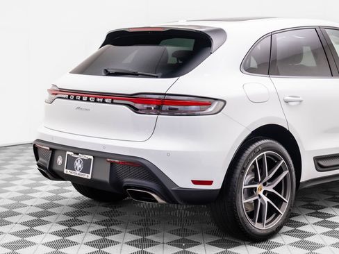 Certified 2026 Porsche Macan AWD/4WD image 35