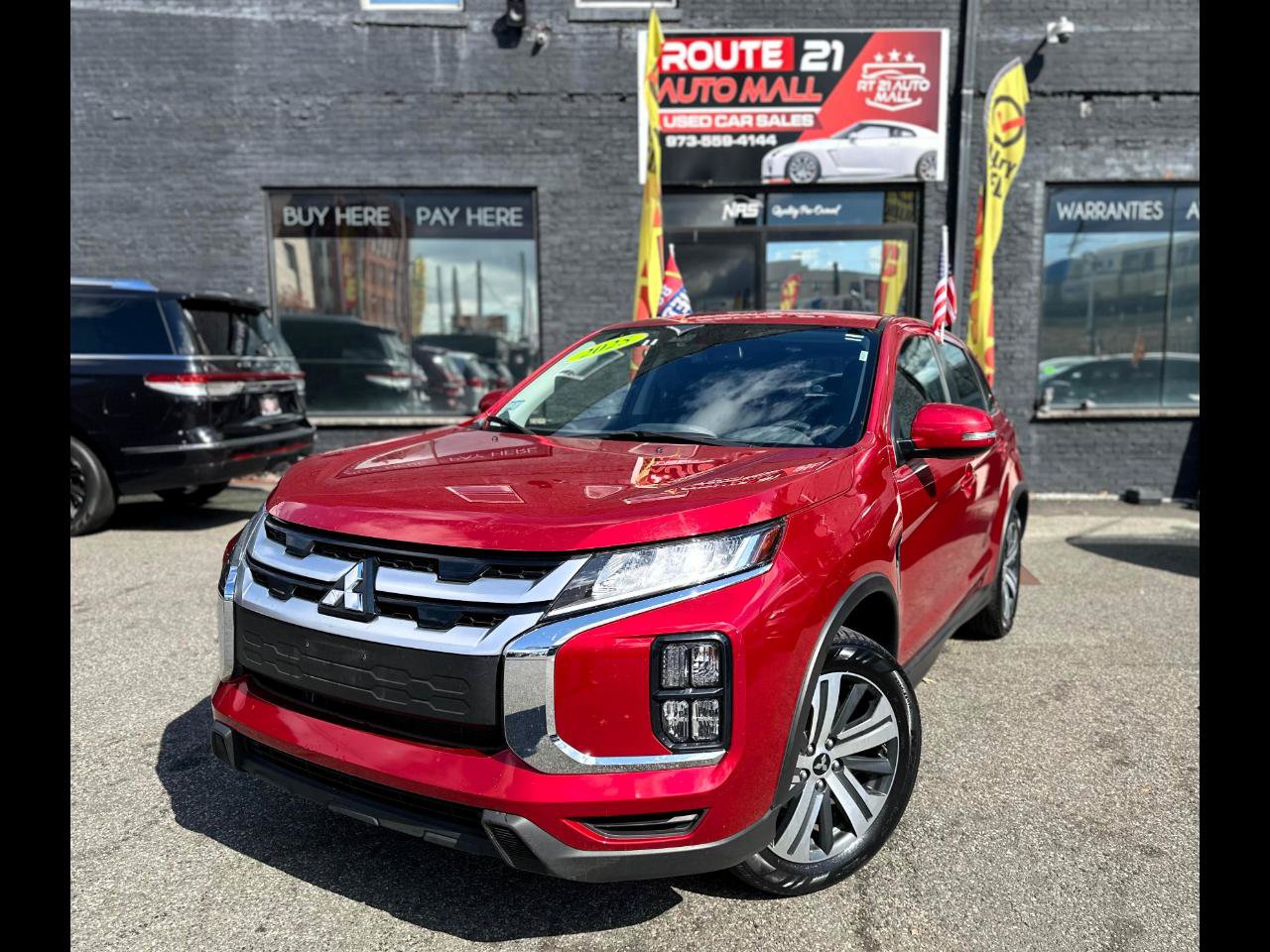 Used 2025 Mitsubishi Outlander Sport LE AWD/4WD image 1