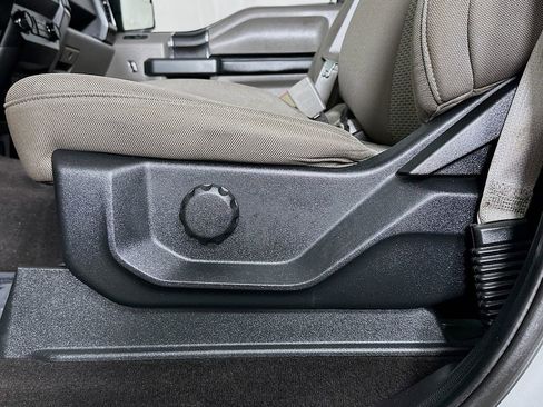 Used 2019 Ford F150 XLT AWD/4WD image 22