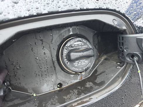Used 2016 Mercedes-Benz C 63 AMG S image 13