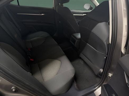 Used 2020 Toyota Camry LE FWD image 13