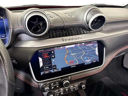 Used 2020 Ferrari Portofino image 20