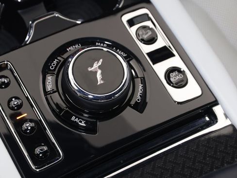 Used 2024 Rolls-Royce Cullinan Black Badge AWD/4WD image 59