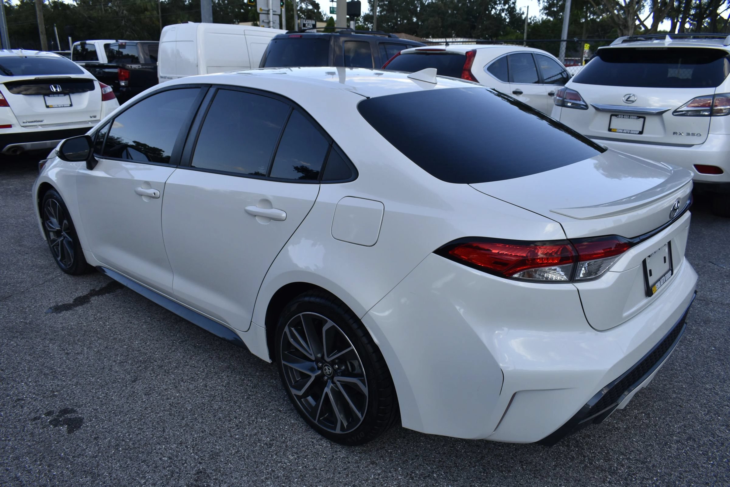 Used 2020 Toyota Corolla SE FWD image 5