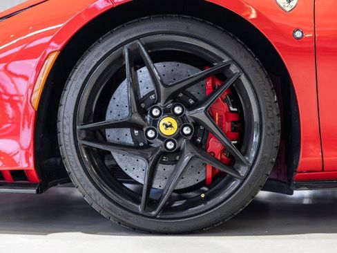 Used 2021 Ferrari F8 Tributo - PASSENGER DISPLAY - FRONT LI image 39