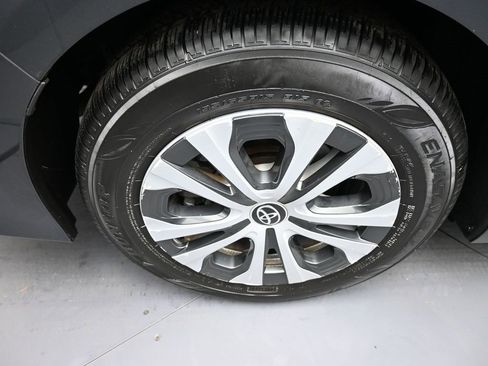 Used 2020 Toyota Prius Prime LE image 12