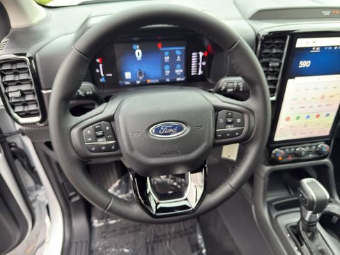 New 2025 Ford Ranger XLT w/ Equipment Group 301A High image 17