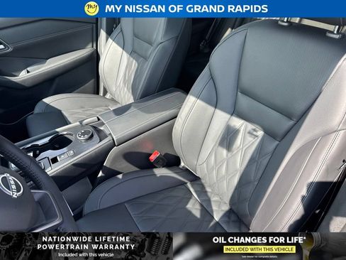 New 2026 Nissan Rogue Platinum w/ Platinum Premium Package AWD/4WD image 31