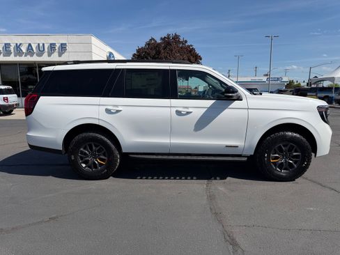 New 2026 Ford Expedition Tremor AWD/4WD image 2