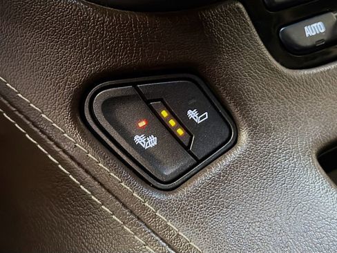 Used 2016 Chevrolet Suburban LT AWD/4WD image 22