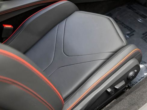 Used 2024 Lamborghini Revuelto image 37